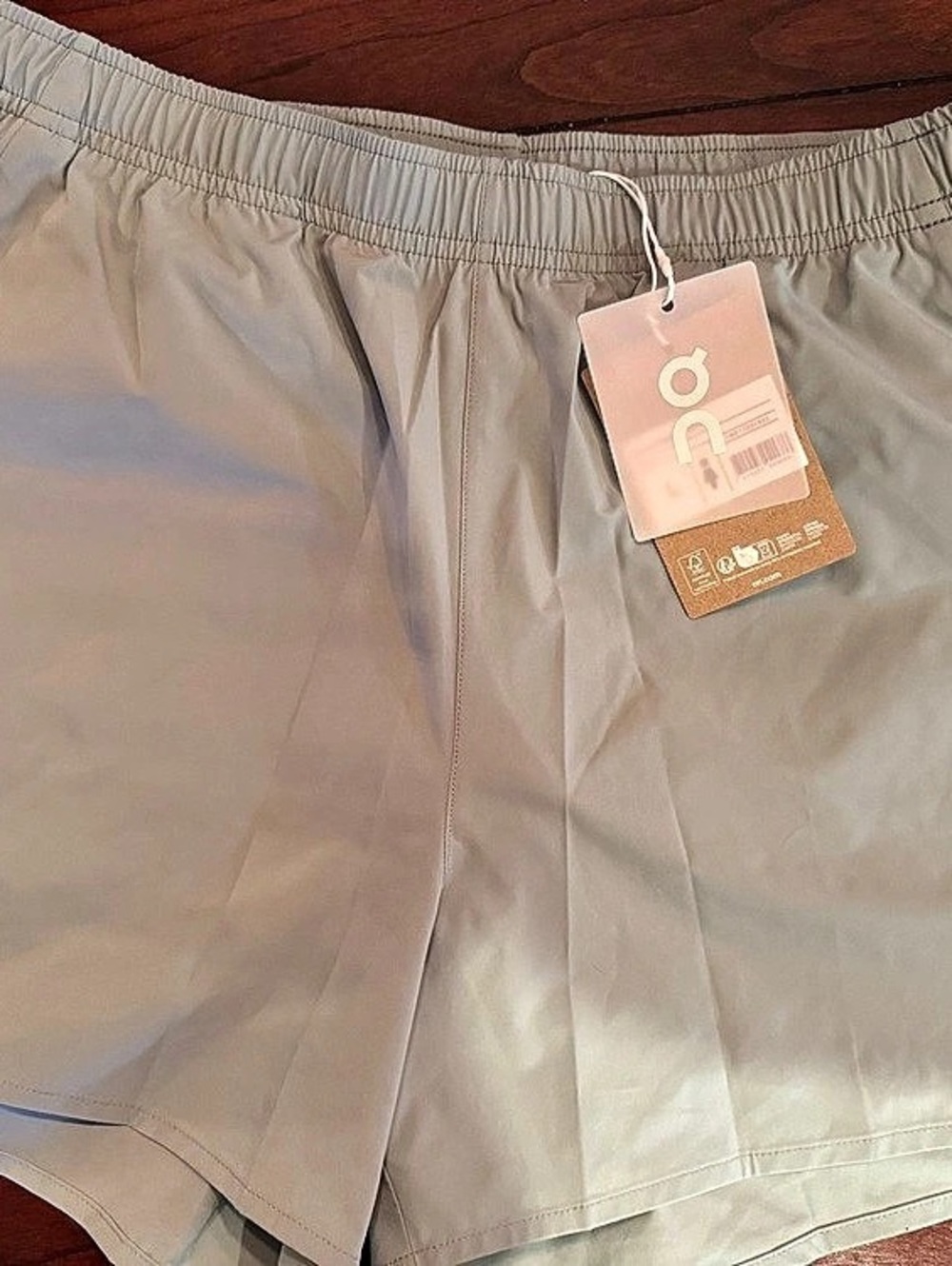 On Essential Shorts Athletic Shorts in Green Size Large